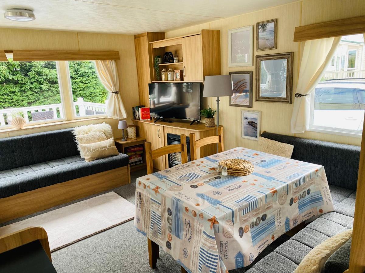 Shell Beach Holiday Home Mersea Coopers Beach East Mersea Exterior photo