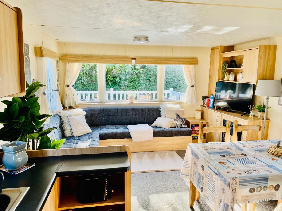 Shell Beach Holiday Home Mersea Coopers Beach East Mersea Exterior photo